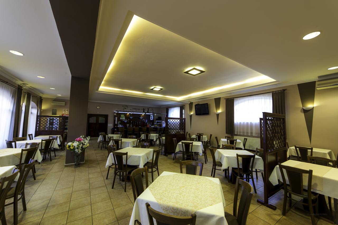 Hotel Villa Romaine Sahy Zewnętrze zdjęcie